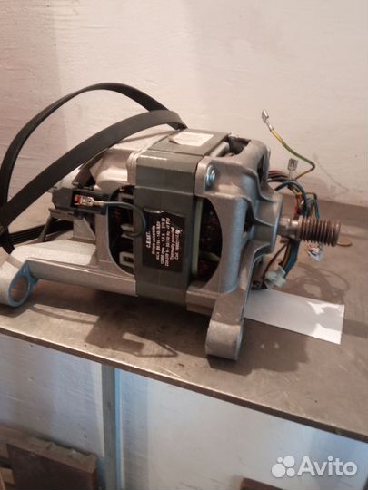 Двигатель от стиральной машины Аристон