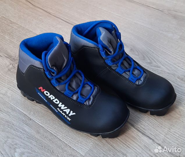 Лыжные ботинки 35