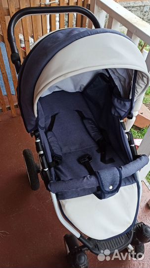 Детская прогулочная коляска