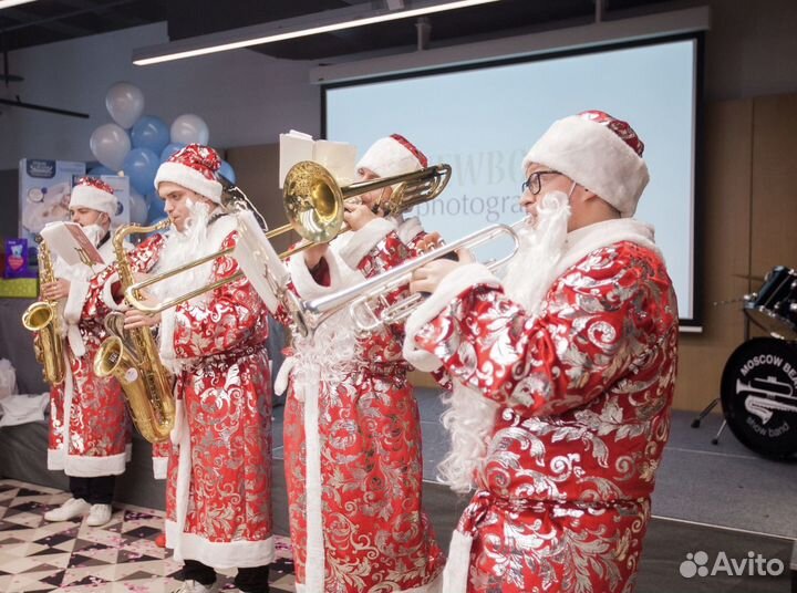 Музыканты на мероприятие / саксофон / оркестр