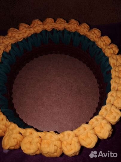 Корзина вязаная