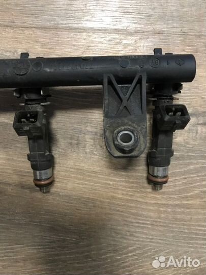 Топливная рампа Renault Logan 1 K7J