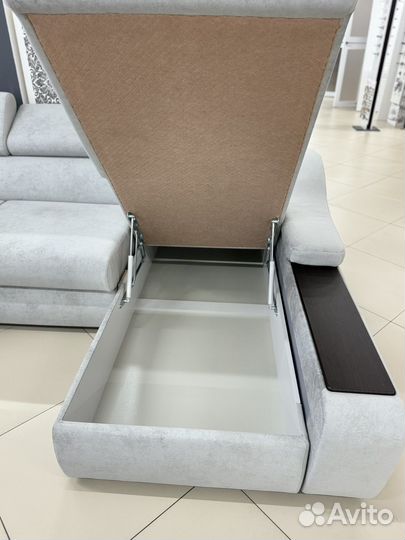 Угловой диван новый 275