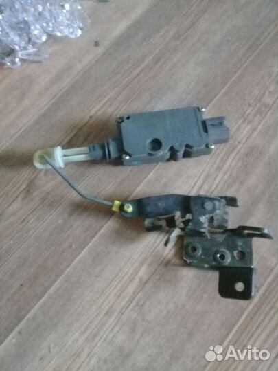 Запчасти на Nissan primera p12