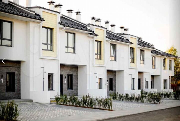 2-к. квартира, 66,4 м², 2/4 эт.