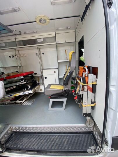 Перевозки лежачих больных маломобильных людей