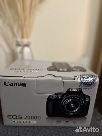 Canon eos 2000d