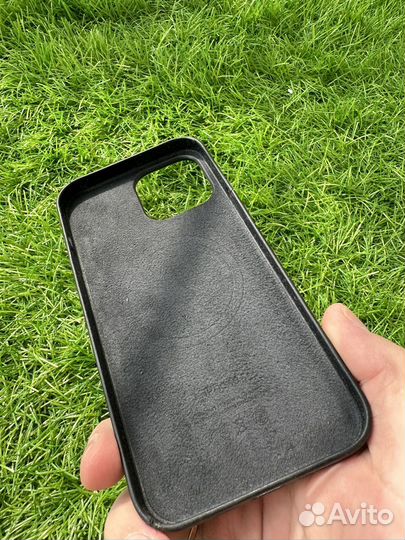 Оригинальный кожаный чехол на iPhone 13 pro max