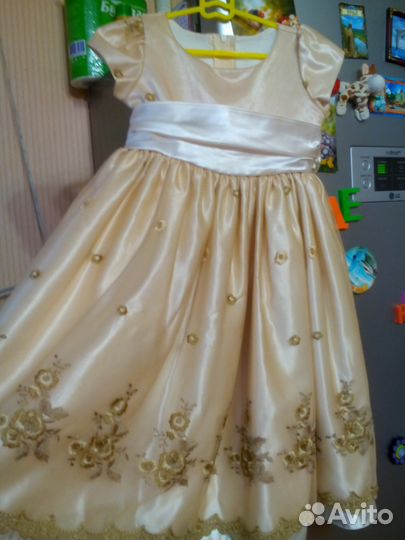 Платье нарядное