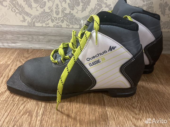 Лыжные ботинки