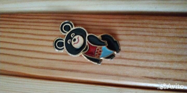 Значок олимпийский мишка