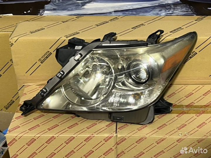 Фара галогеновая левая Lexus Lx570 07-11