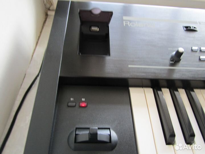 Roland Juno Stage 76 / Juno Gi