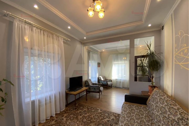 Дом 181 м² на участке 10 сот.