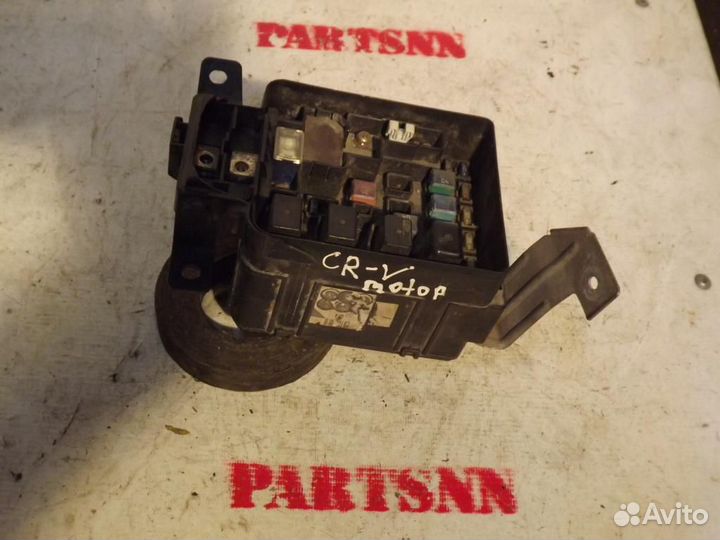 Блок предохранителей Хонда CR-V