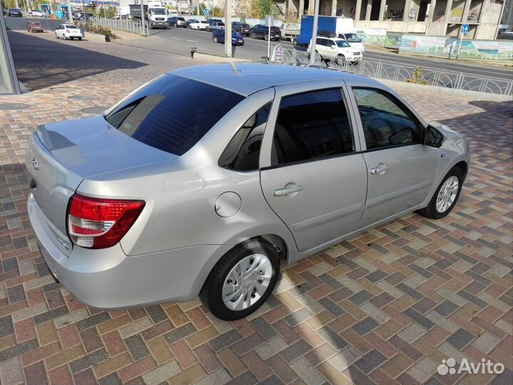 LADA Granta 1.6 МТ, 2015, 178 000 км