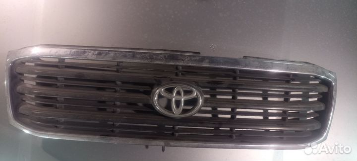Решётка радиатора Toyota land cruiser 100