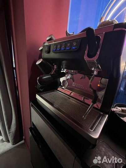 Продам прибыльный цветочный салон