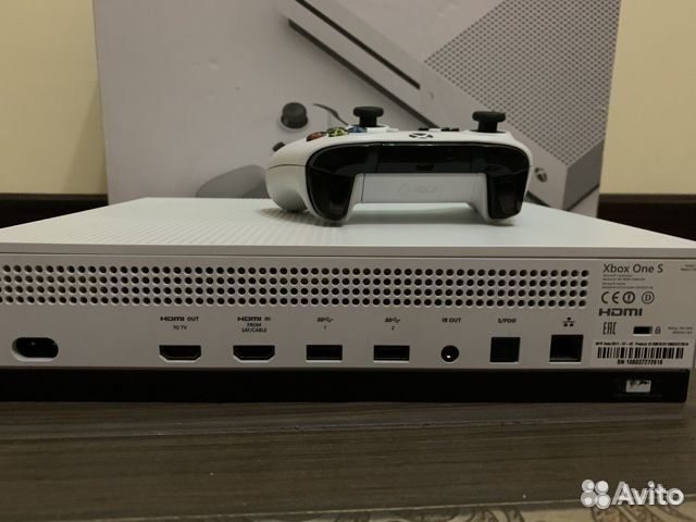 Xbox One S - 500 гб