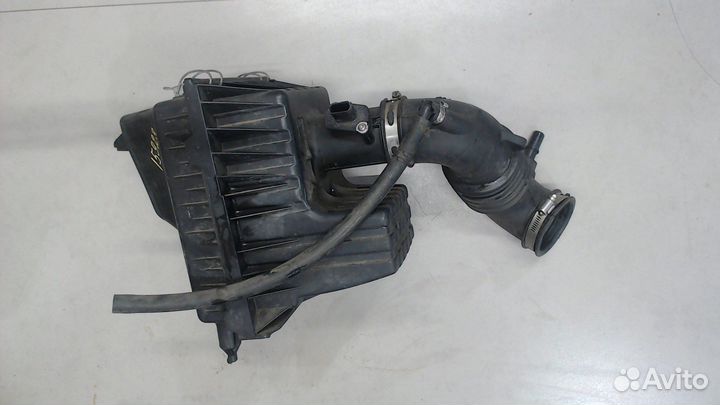 Корпус воздушного фильтра Ford Escape, 2006