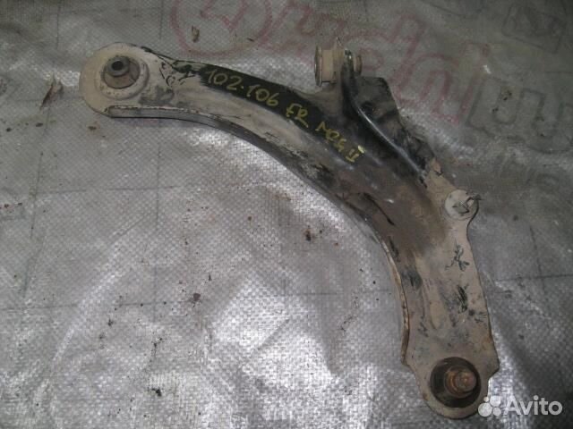 Рычаг передний правый от Renault Megane II 2002-2