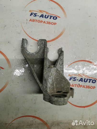 Кронштейн МКПП Opel Mokka 1.6 F16D4 2014