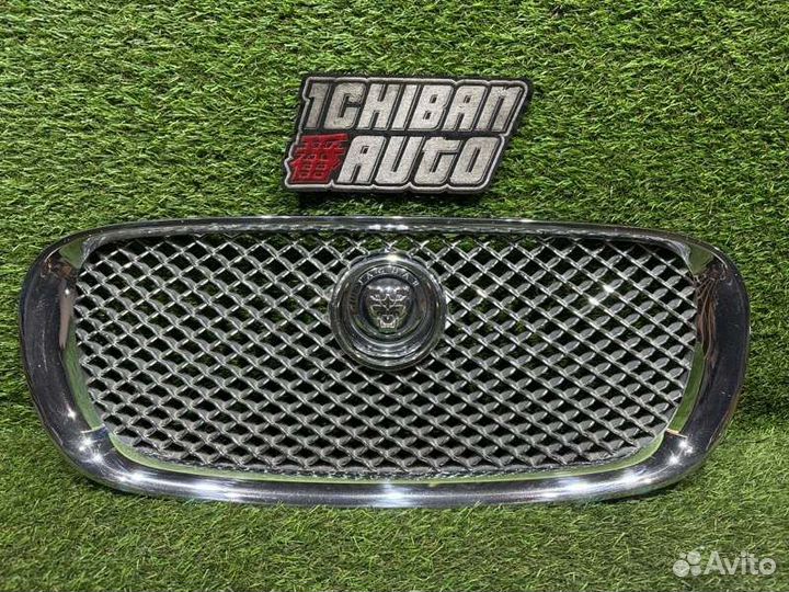 Решетка радиатора Jaguar Xf CC9 306DT 2010