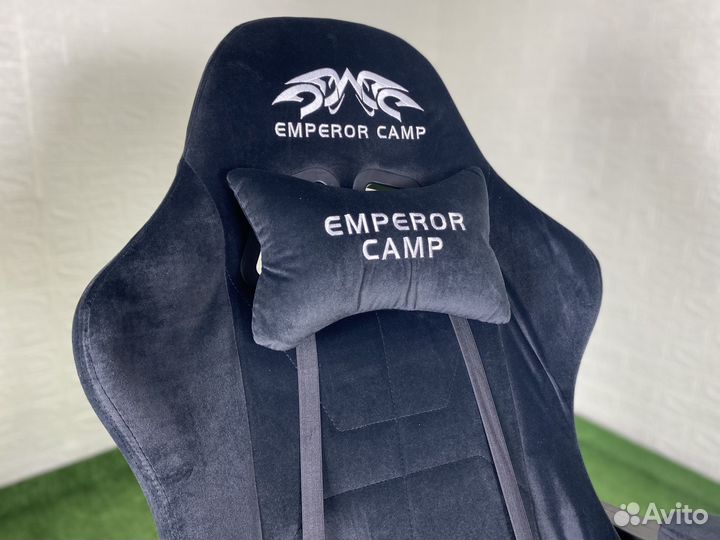 Компьютерное кресло черное велюр игровое