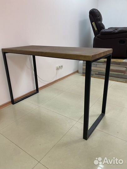 Маникюрный стол лофт