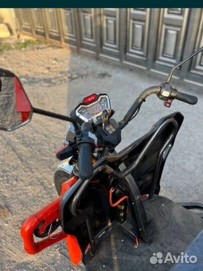 Электротрицикл самосвал