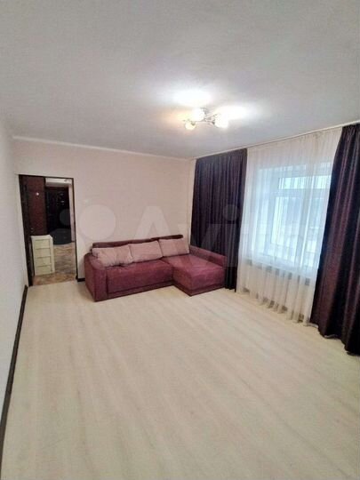 2-к. квартира, 42 м², 1/1 эт.