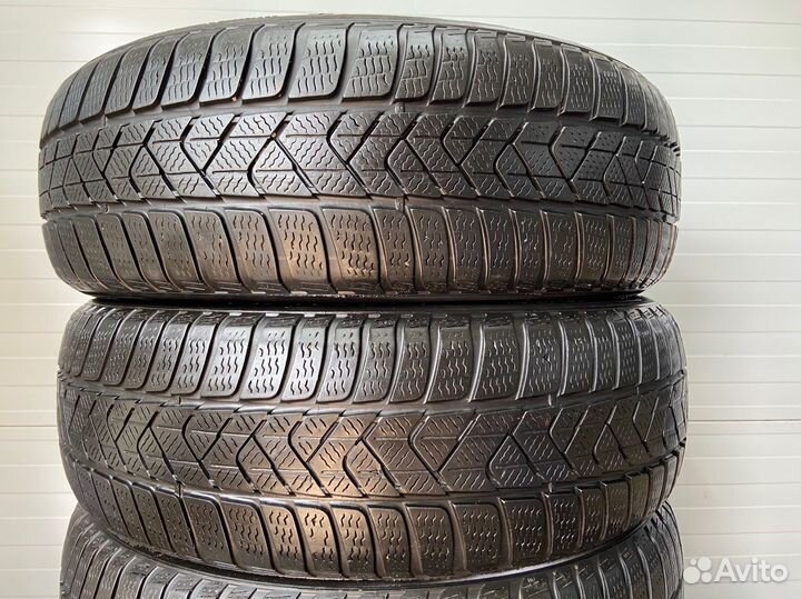 Pirelli Winter Sottozero 3 205/60 R17 93H