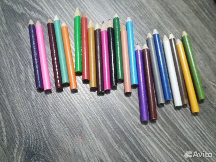 12 минни карандашов и 6 фломастеров