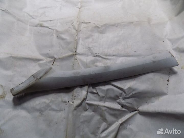 Обшивка стойки 508 2010