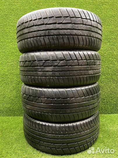 LingLong Green-Max Winter UHP 215/55 R17 94V