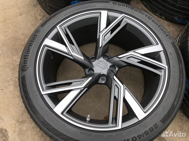 Летние колеса R21 на Audi Q7 +датчики давления