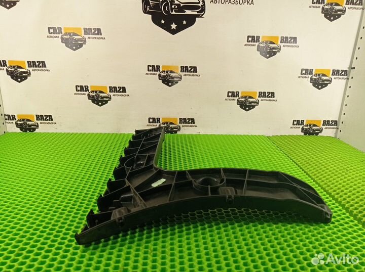 Кронштейн заднего бампера левая сторона L Audi A6