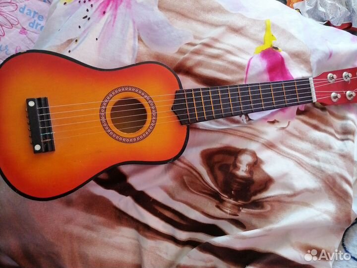 Детская гитара