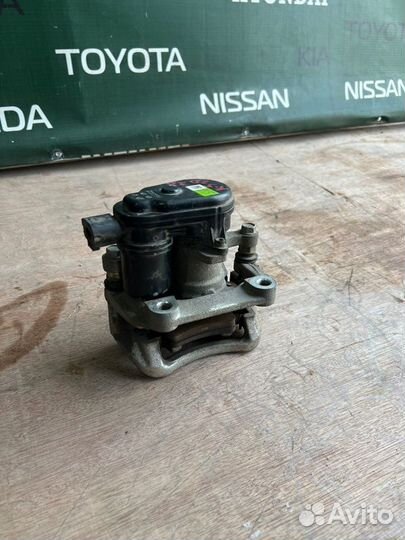 Суппорт тормозной задний правый Kia K5 DL3 G4NA