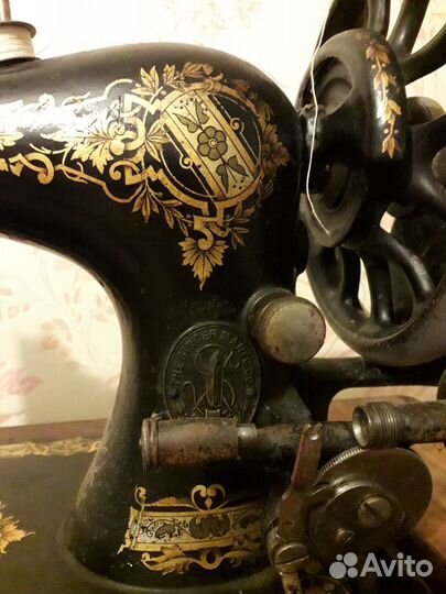 Машинка швейная старинная зингер