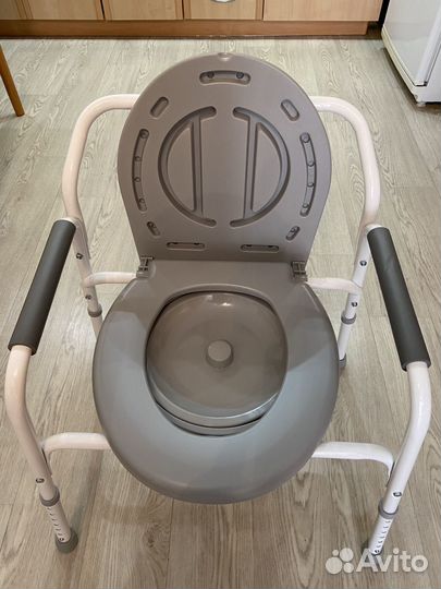 Санитарный стул-кресло,туалет новый