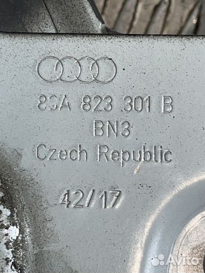 Петля капота левая Audi Q5