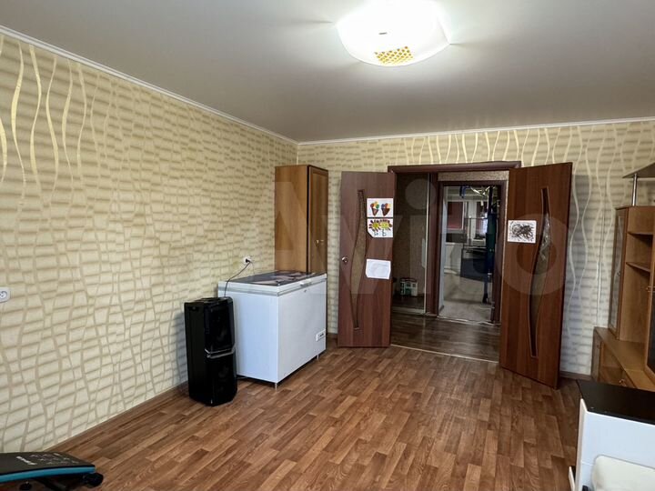 4-к. квартира, 81 м², 3/9 эт.