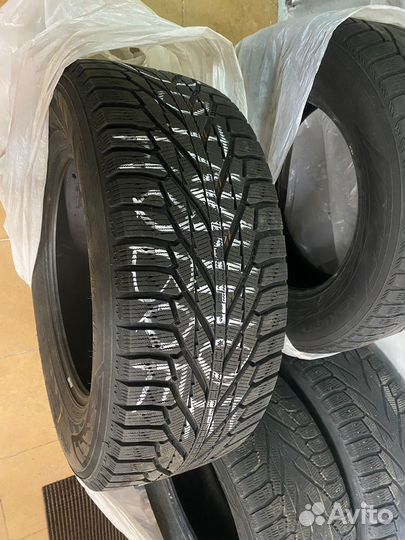 Nokian Tyres Hakkapeliitta R2 285/60 R18