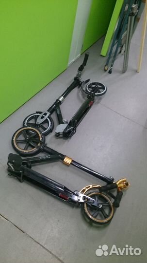 Самокаты Hello Wood Mersedes золотой и серебряный