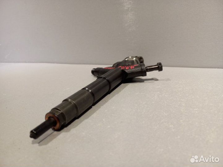 Форсунка топливная Nissan Pathfinder YD25ddti 2010