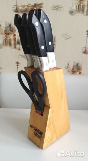 Набор кухонных ножей с подставкой