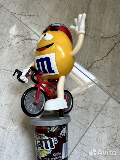 Диспенсер для конфет m&m's