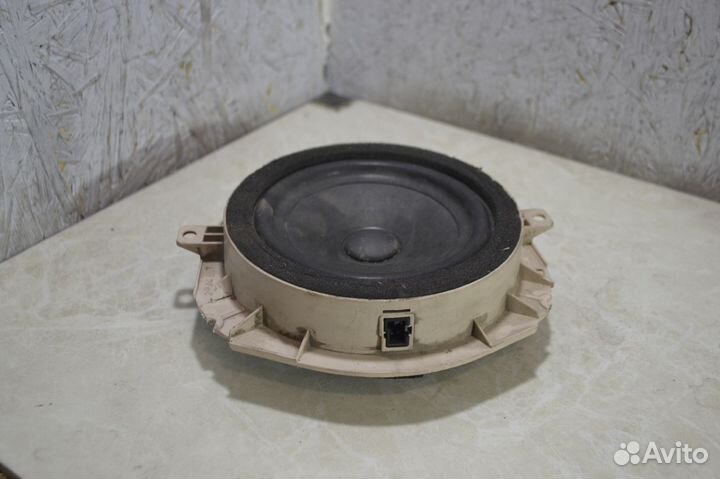 Динамик задний правый Kia Rio 3
