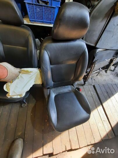 Кресло пассажирское кожа mitsubishi pajero sport 2